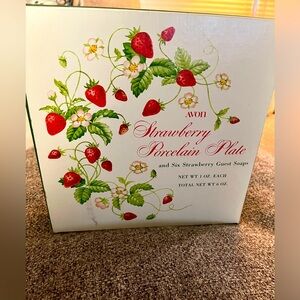 Vintage Strawberry Porcelain 22k Gold Trim Plate with strawberry bath soaps‎